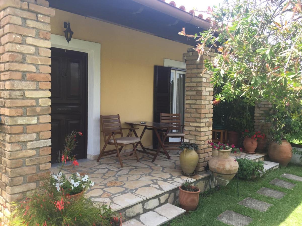 Villa Tina Country Beach Apartments Akharávi Eksteriør bilde
