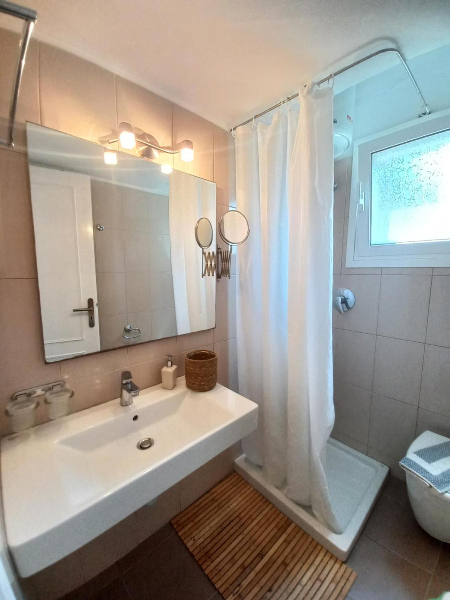 Villa Tina Country Beach Apartments Akharávi Eksteriør bilde
