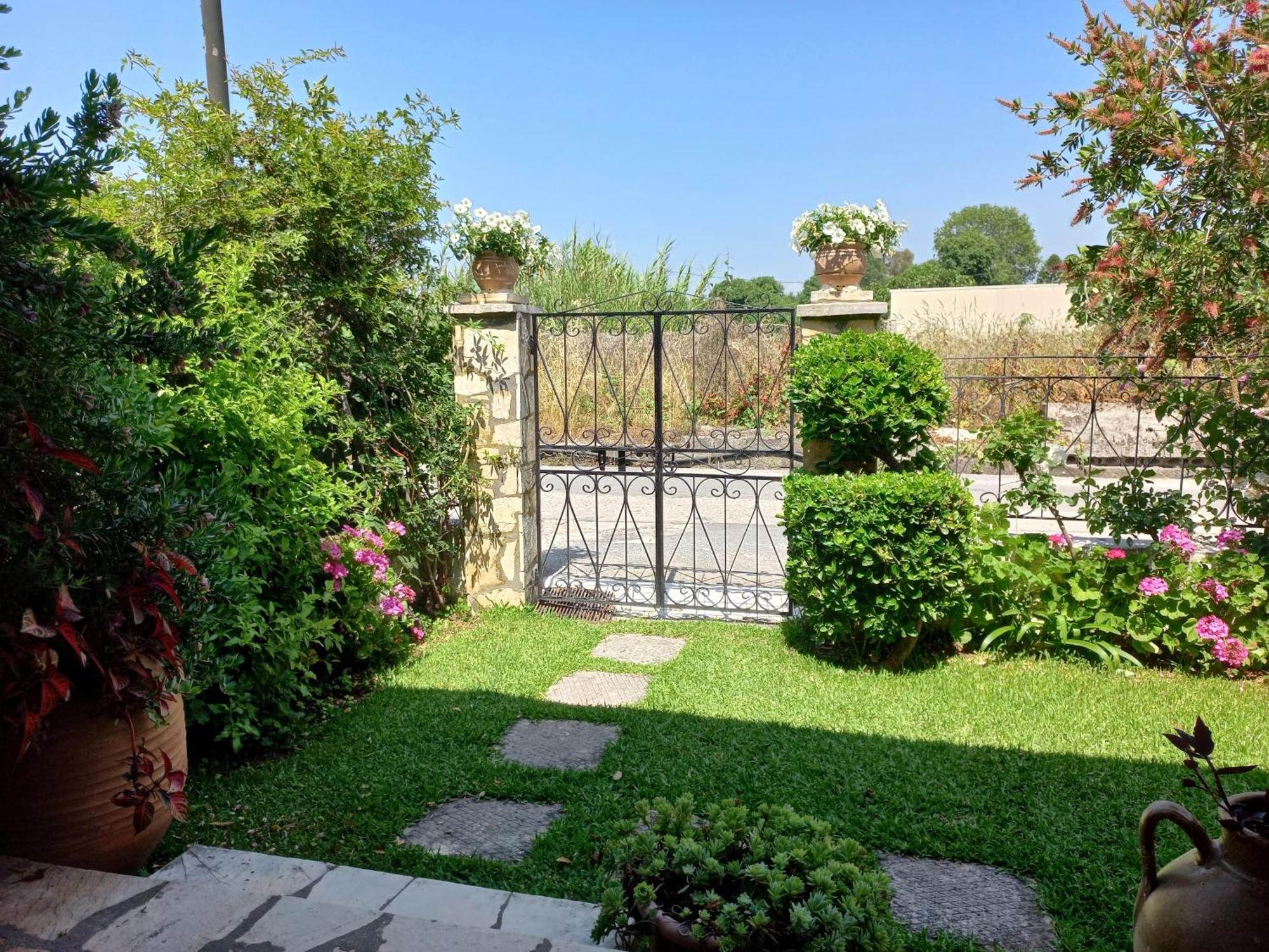 Villa Tina Country Beach Apartments Akharávi Rom bilde